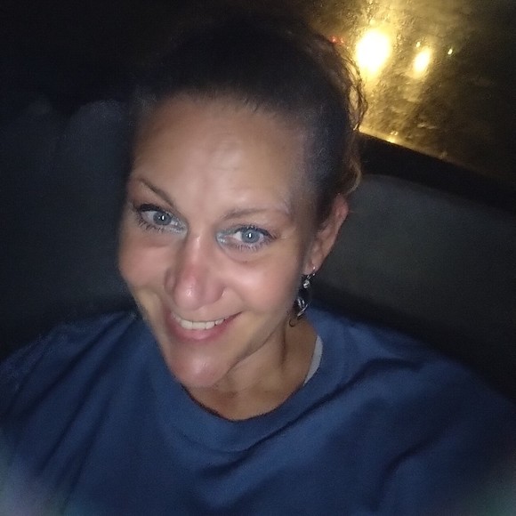 Meet your Posher, April - Picture 1 of 1